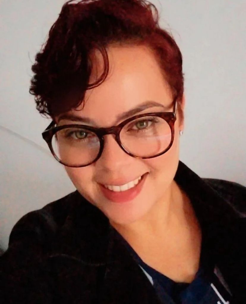 Dra. Thamires Santos — Fisioterapeuta e Instrutora de Pilates